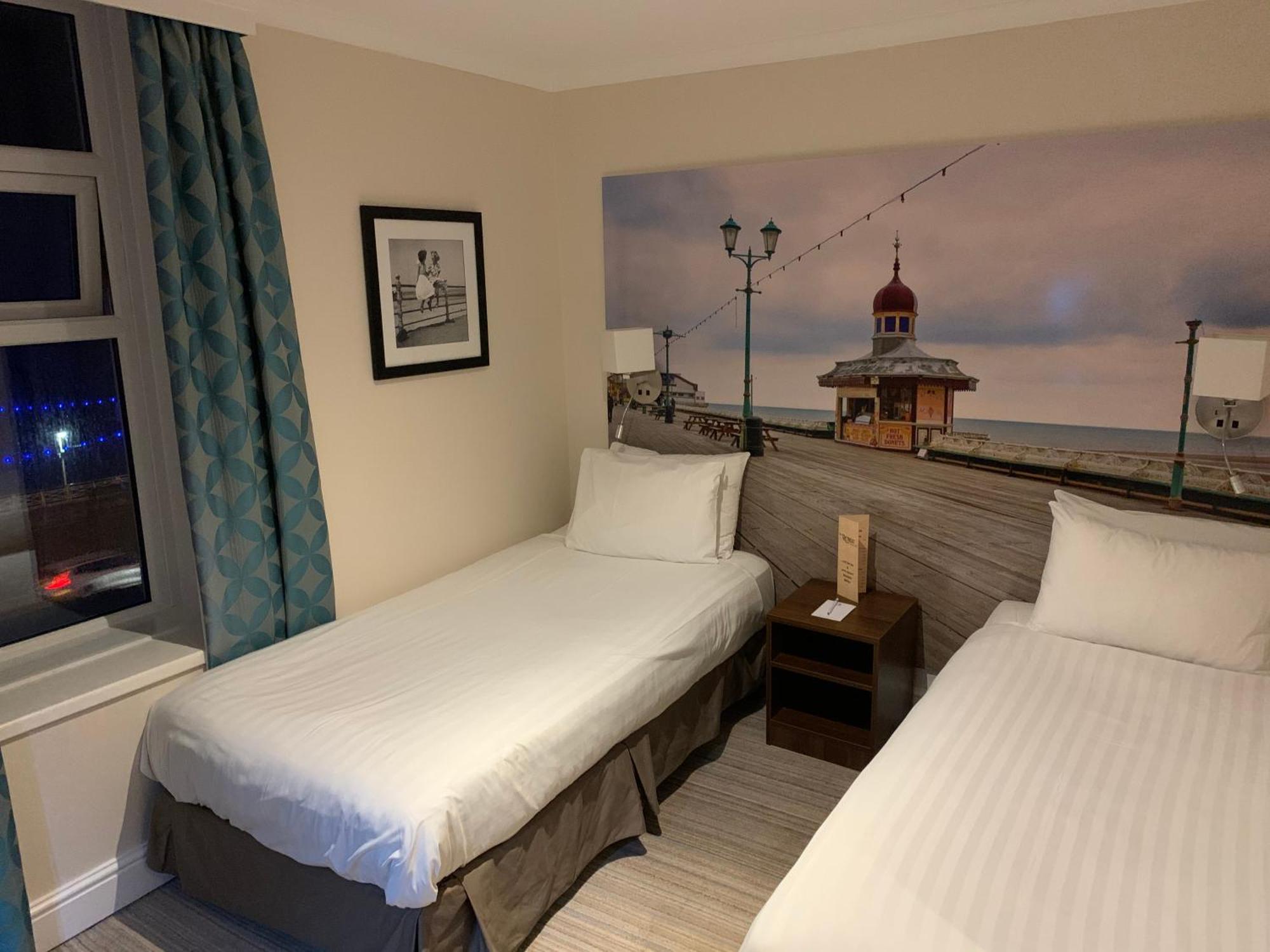 Best Western Carlton Hotel Блекпул Номер фото